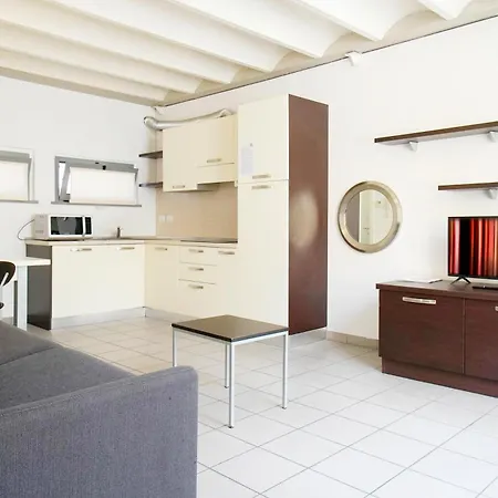 Appartamento Per Famiglie, Parcheggio Di Fronte Wi Fi Grautito, Self Check In